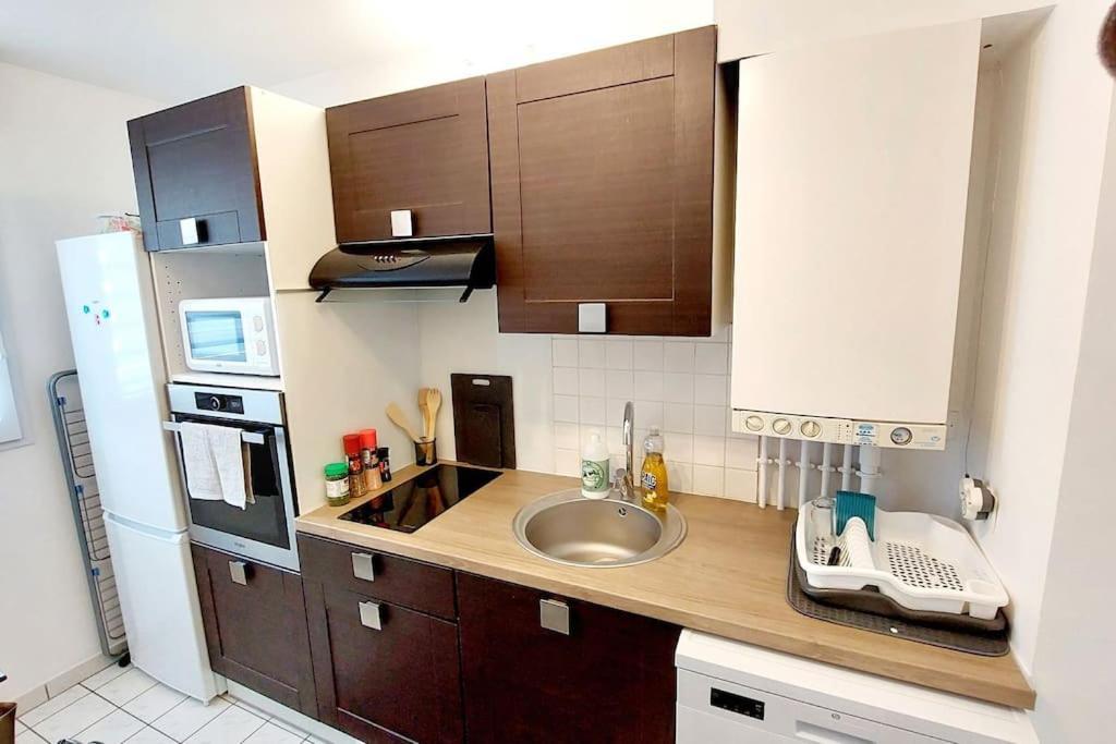 Cosy Home 2, 2 Chambres, 6 Personnes, 3 Min Gare, Parking Сержи Екстериор снимка